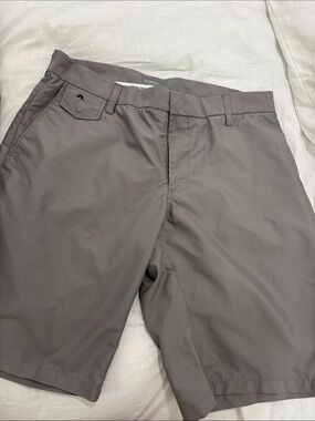 Men’s gray golf shorts , fabulous lightweight fabric size 34